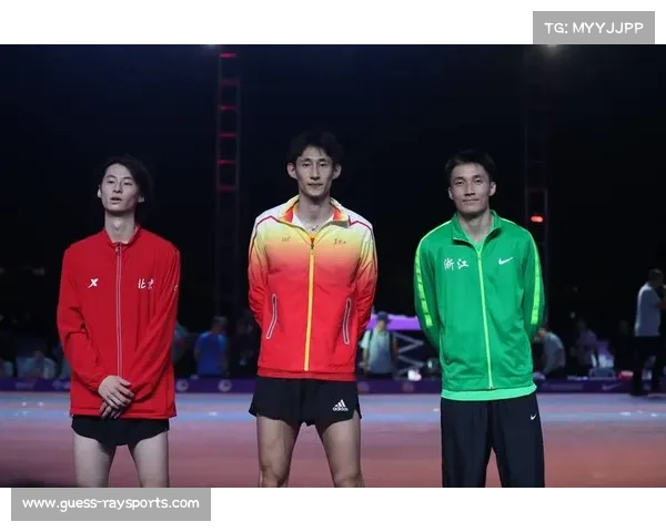 邵雨琪赛场上锋芒毕露 赛外温和言谈展现独特魅力